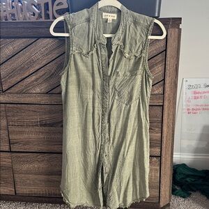 Cloth & Stone Sage Green Frayed Sleeveless Top